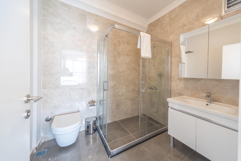 Green Hills Suites