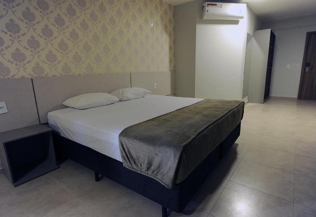 Bristol Infinity Hotel