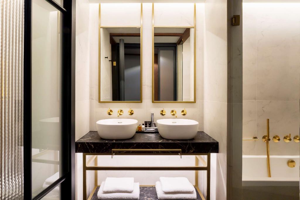 Radisson Collection Hotel Gran Via Bilbao