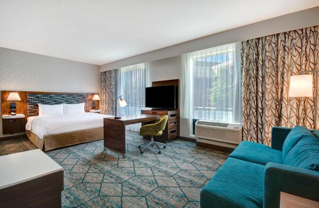Hampton Inn & Suites Sunnyvale/Silicon Valley, CA