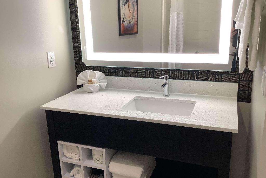 La Quinta Inn & Suites Corpus Christi Southeast