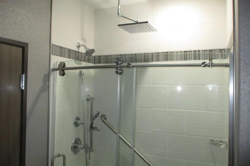 Best Western Premier Liberty Inn & Suites 