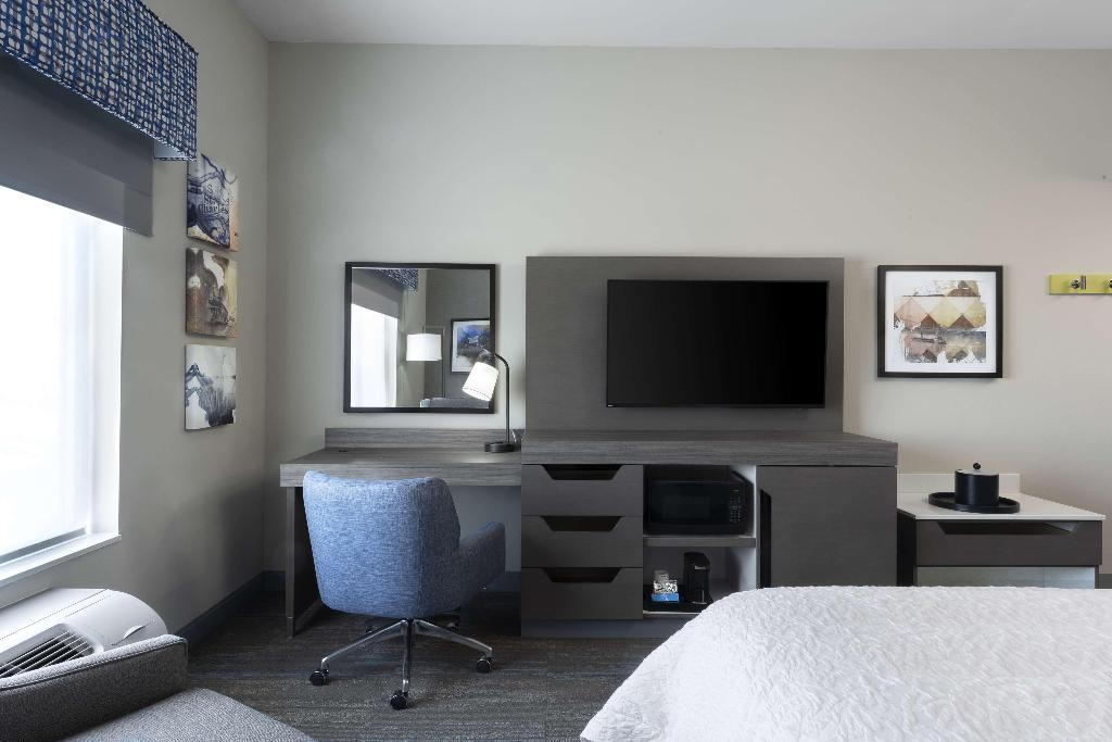 Hampton Inn & Suites St. Charles Old Town Area, MO