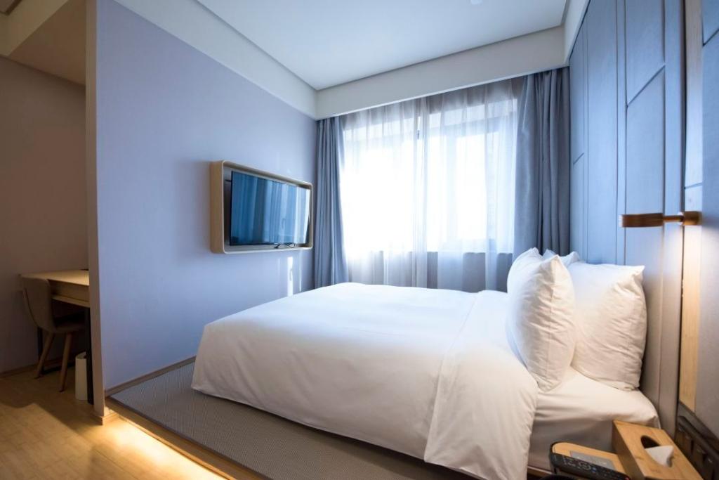 JI Hotel (BIEC, Beijing Sanyuan Bridge)