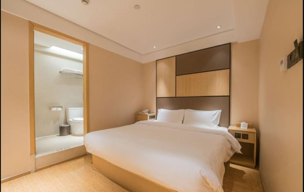 Ji Hotel (Chengdu Jiuyan Bridge)