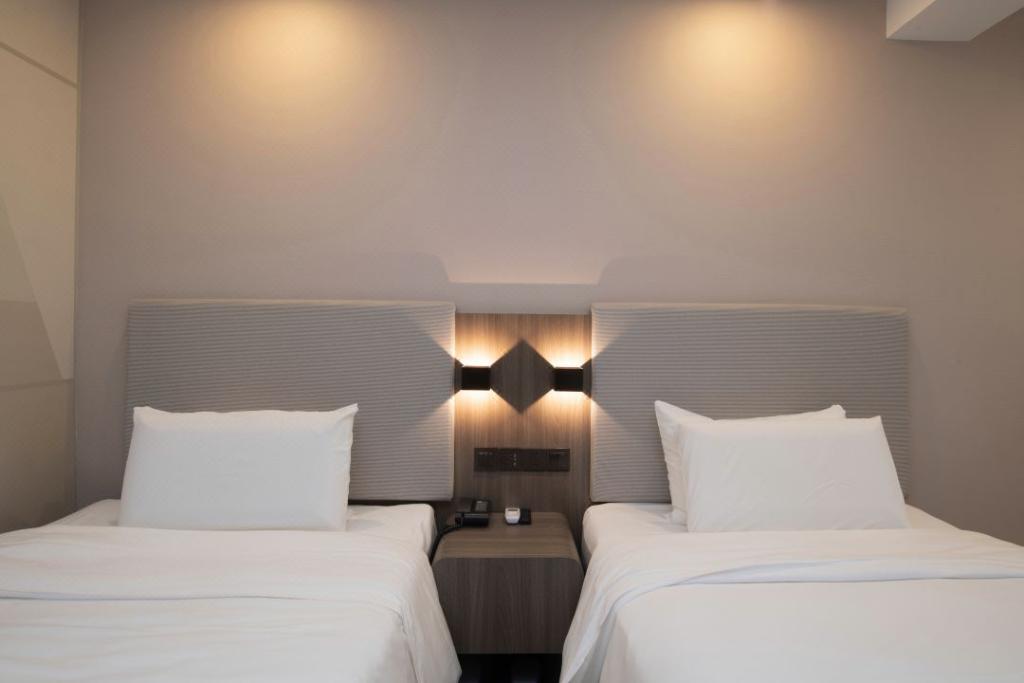 Hanting Hotel (Beijing Jiuxian Bridge, 798)