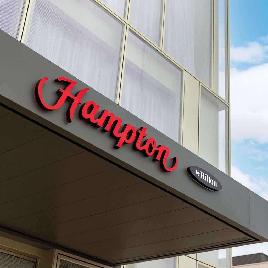 Hampton By Hilton Tours Centre