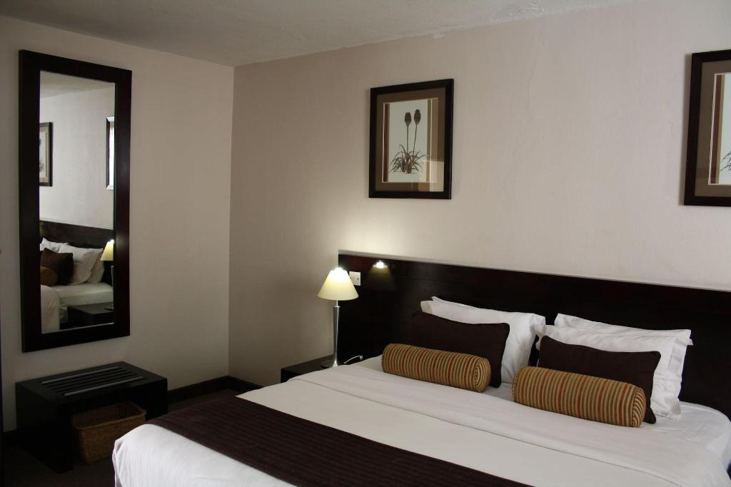 Cresta Bosele Hotel