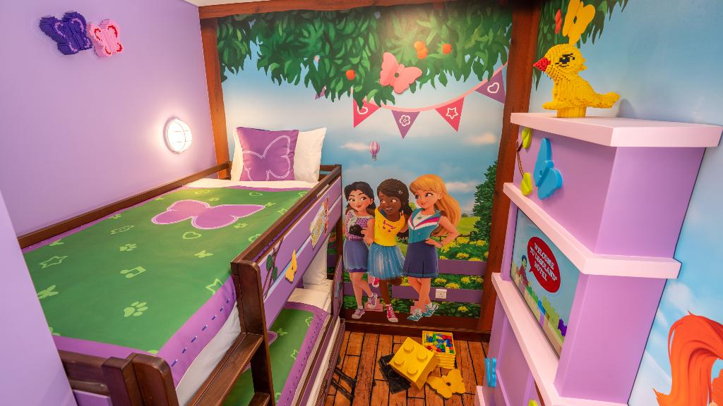 Fully Themed Room photo 1