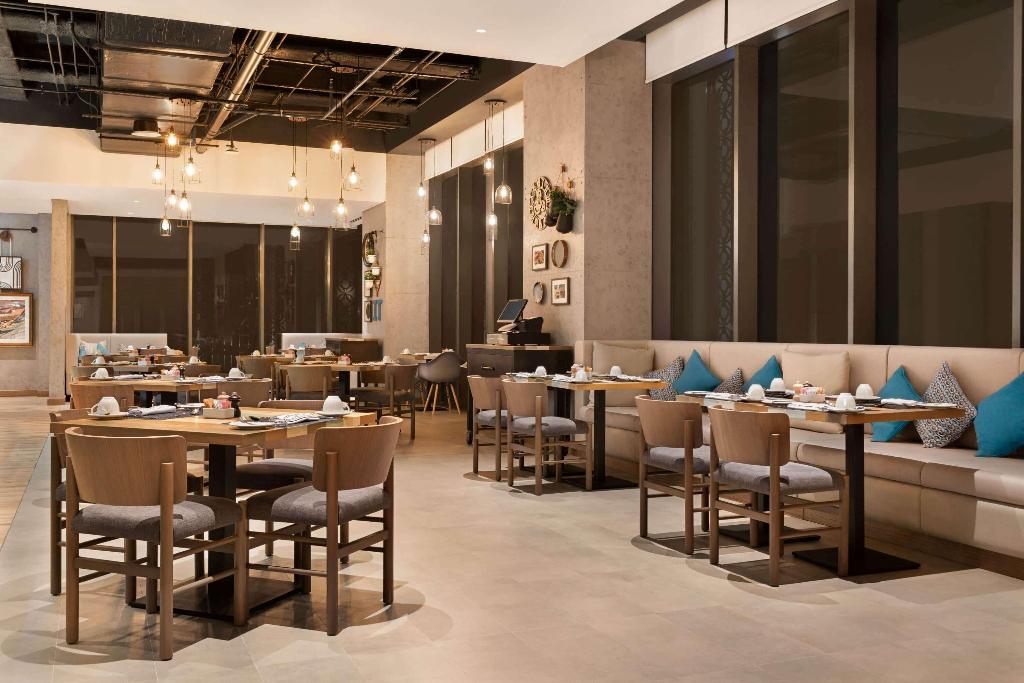 Mercure Dubai Gold District - Restaurant