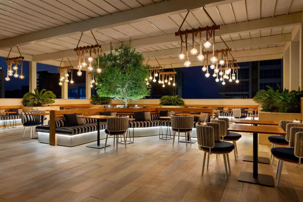 Mercure Dubai Gold District - Restaurant