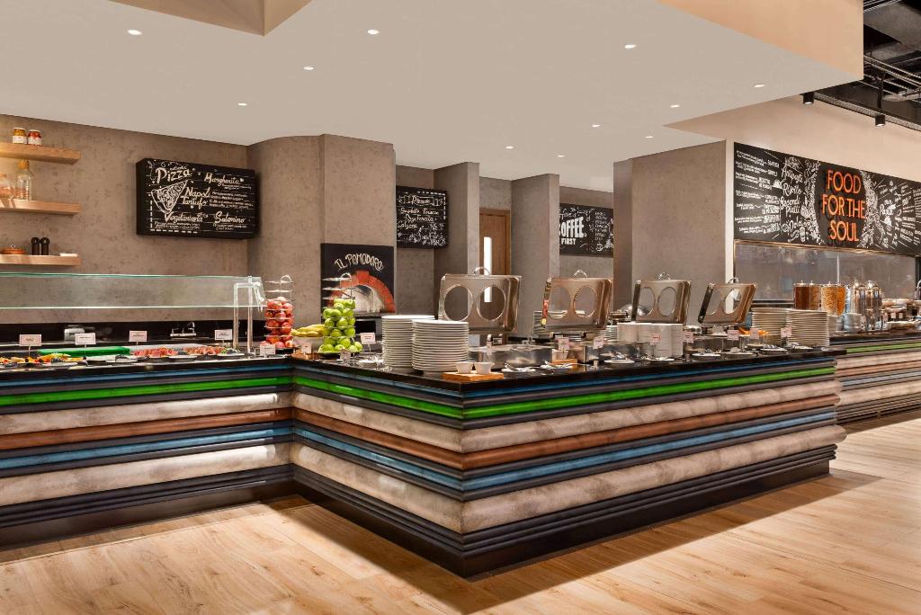 Mercure Dubai Gold District - Restaurant