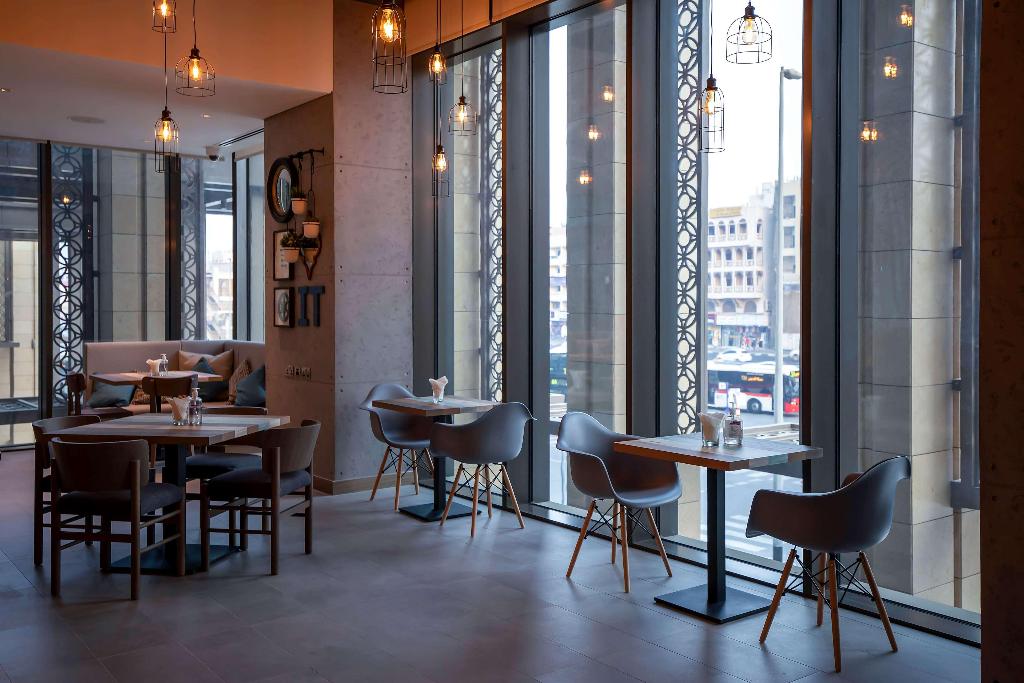 Mercure Dubai Gold District - Restaurant