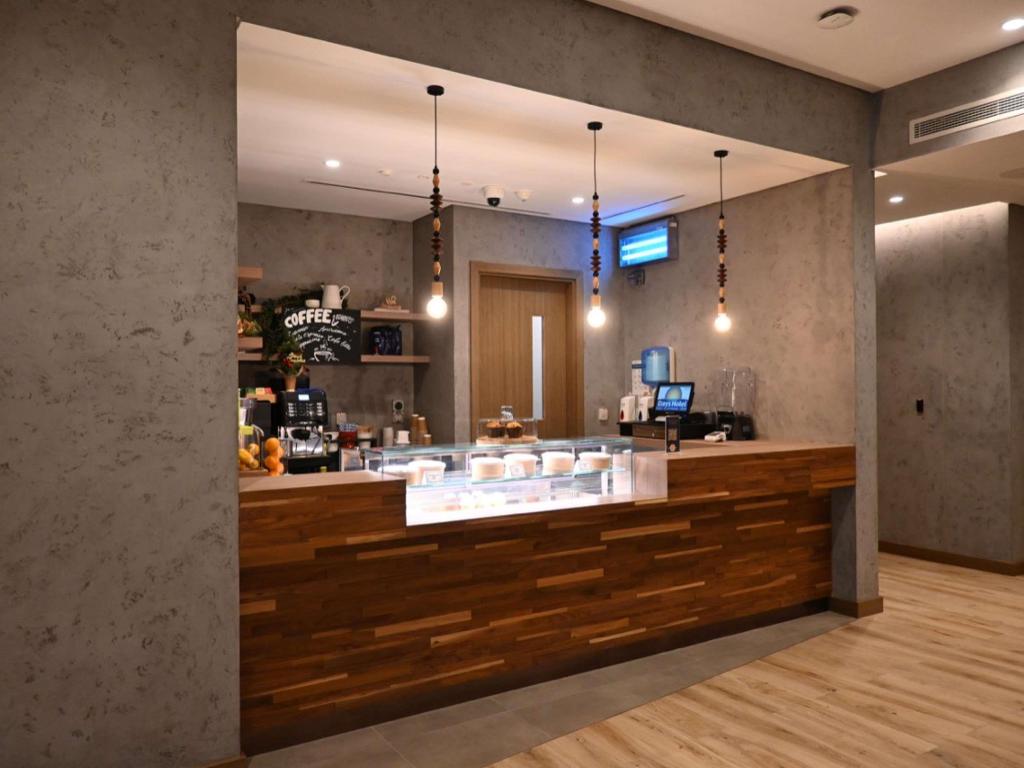 Mercure Dubai Gold District - Restaurant