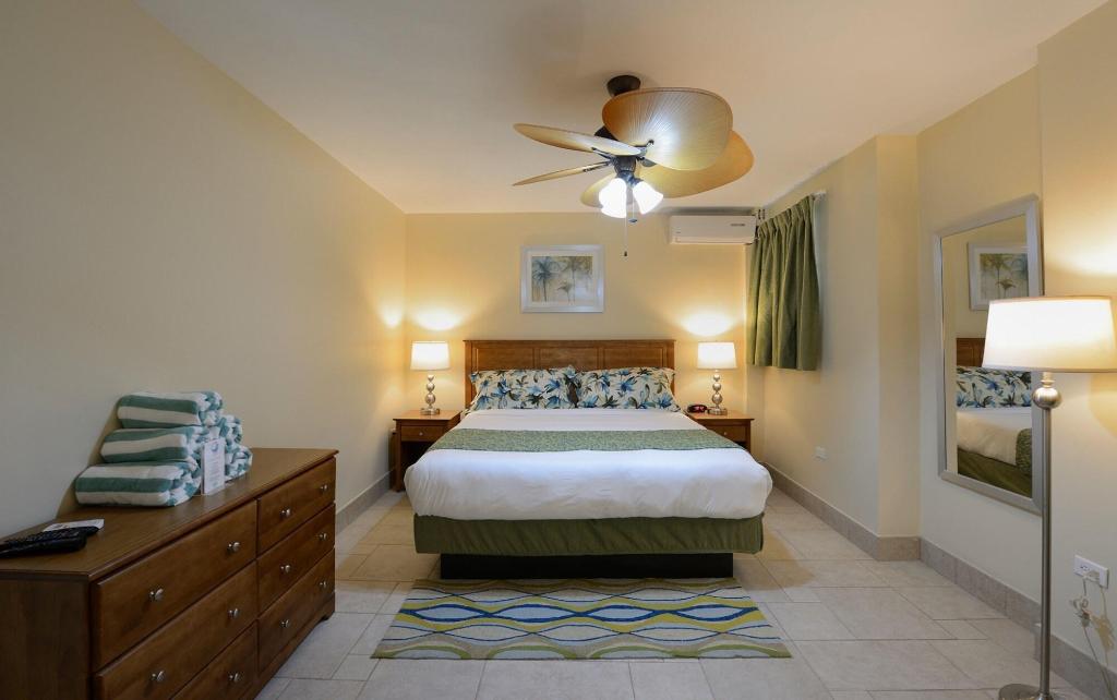 Sea Palace by Capital Vacations