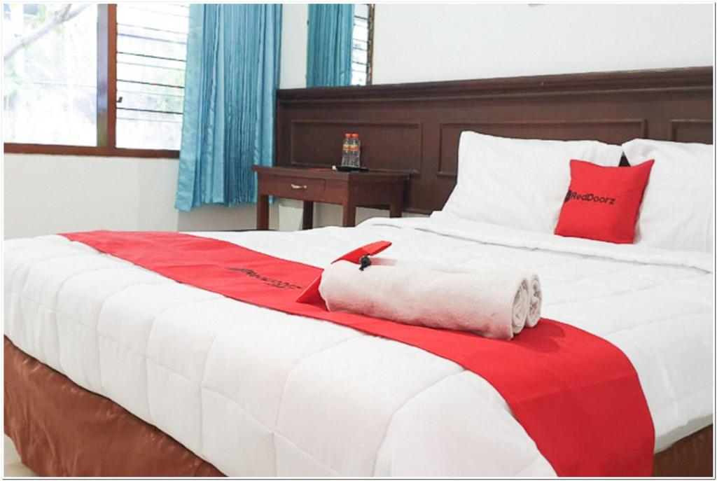Formerly RedDoorz near Bojonegoro Train Station