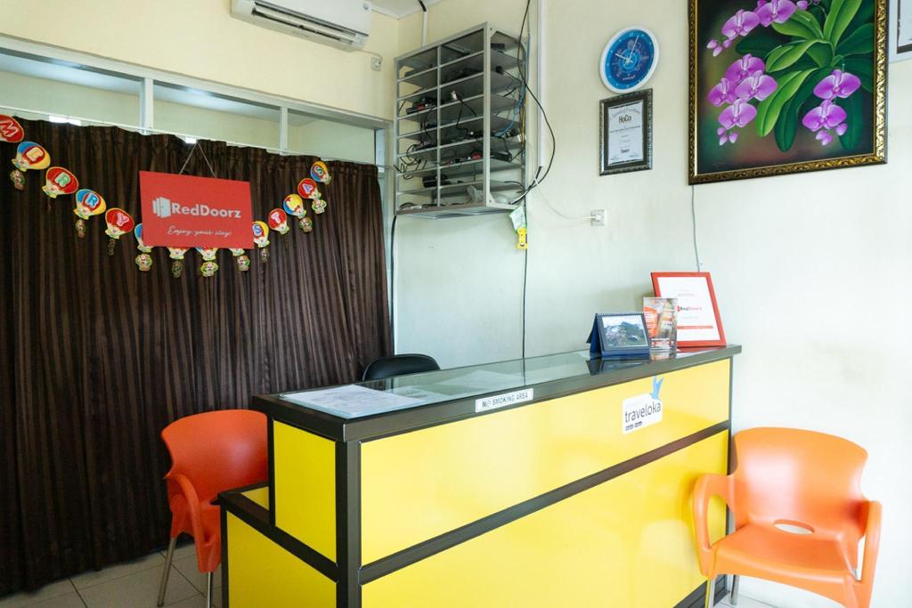 Formerly RedDoorz H. Hasan Aroeboesman Airport
