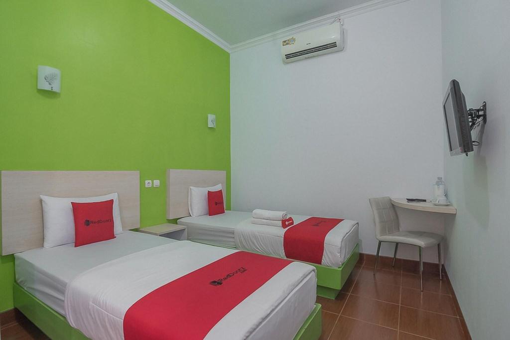 Formerly RedDoorz Plus near Alun Alun Kuningan