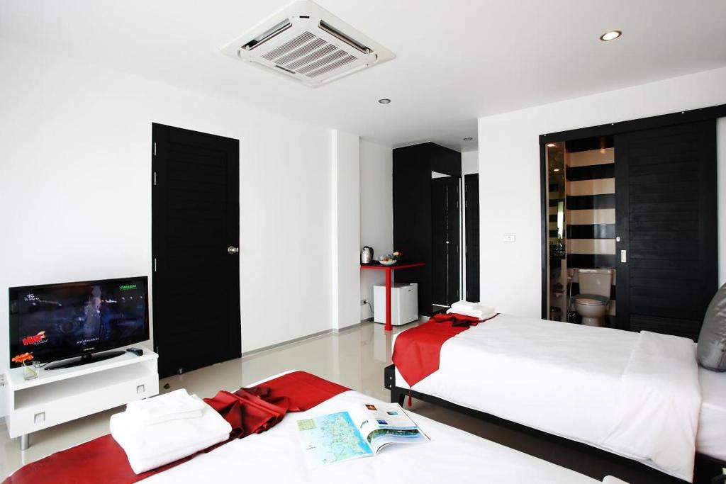 One World One Home Naiharn Hotel by ZUZU