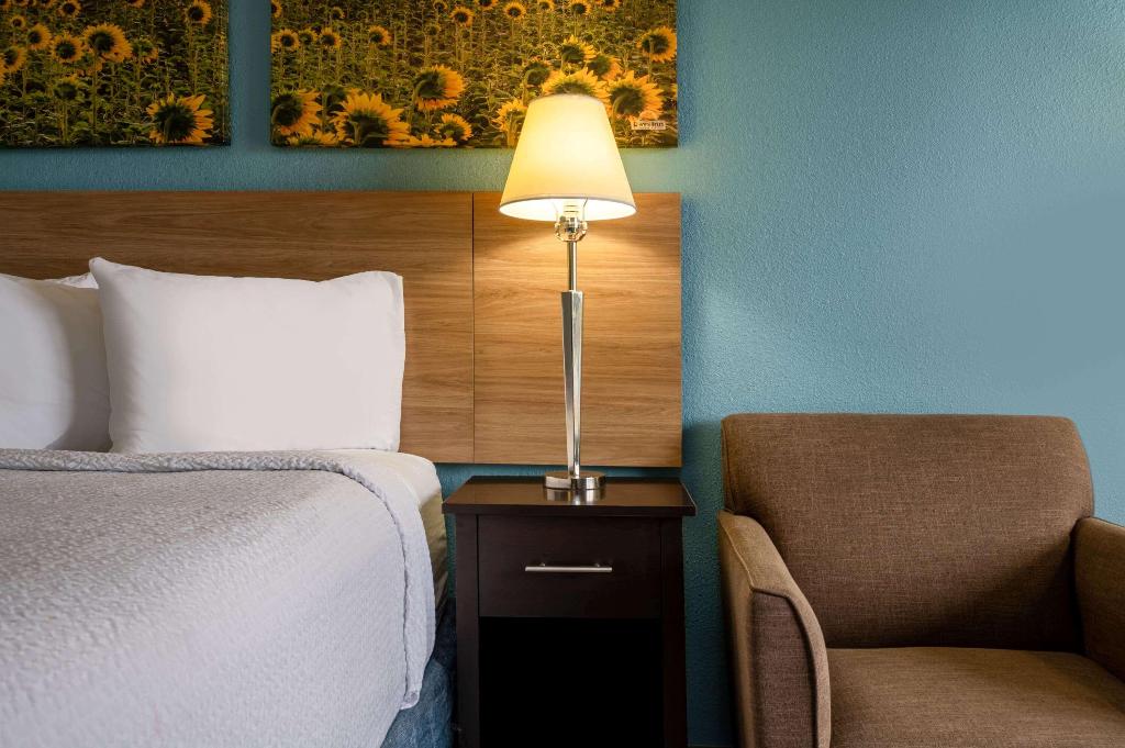 Days Inn by Wyndham Perrysburg