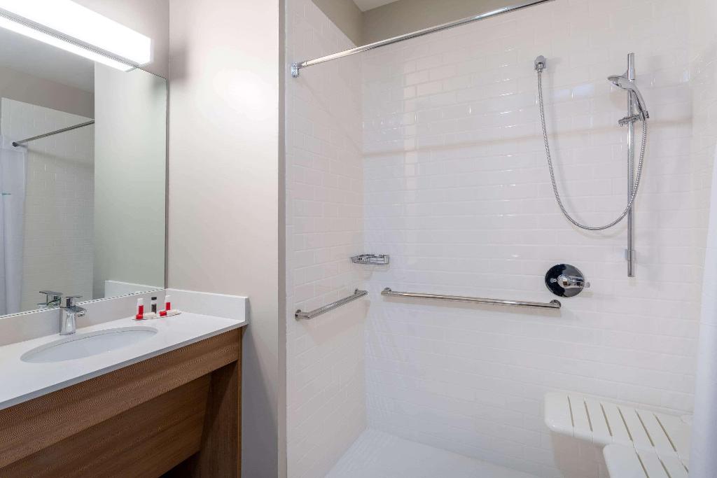 Microtel Inn & Suites by Wyndham Amsterdam