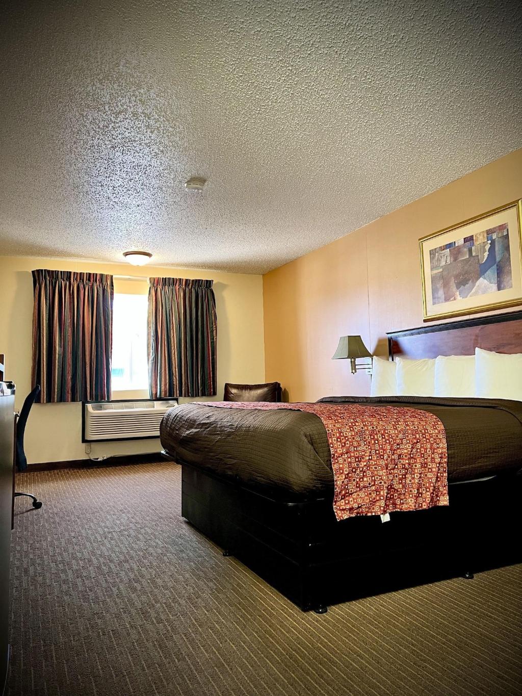 Thunderbird Lodge