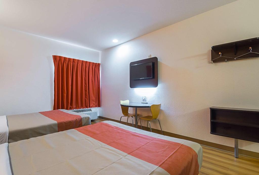 Motel 6 Dallas - Irving DFW Airport South