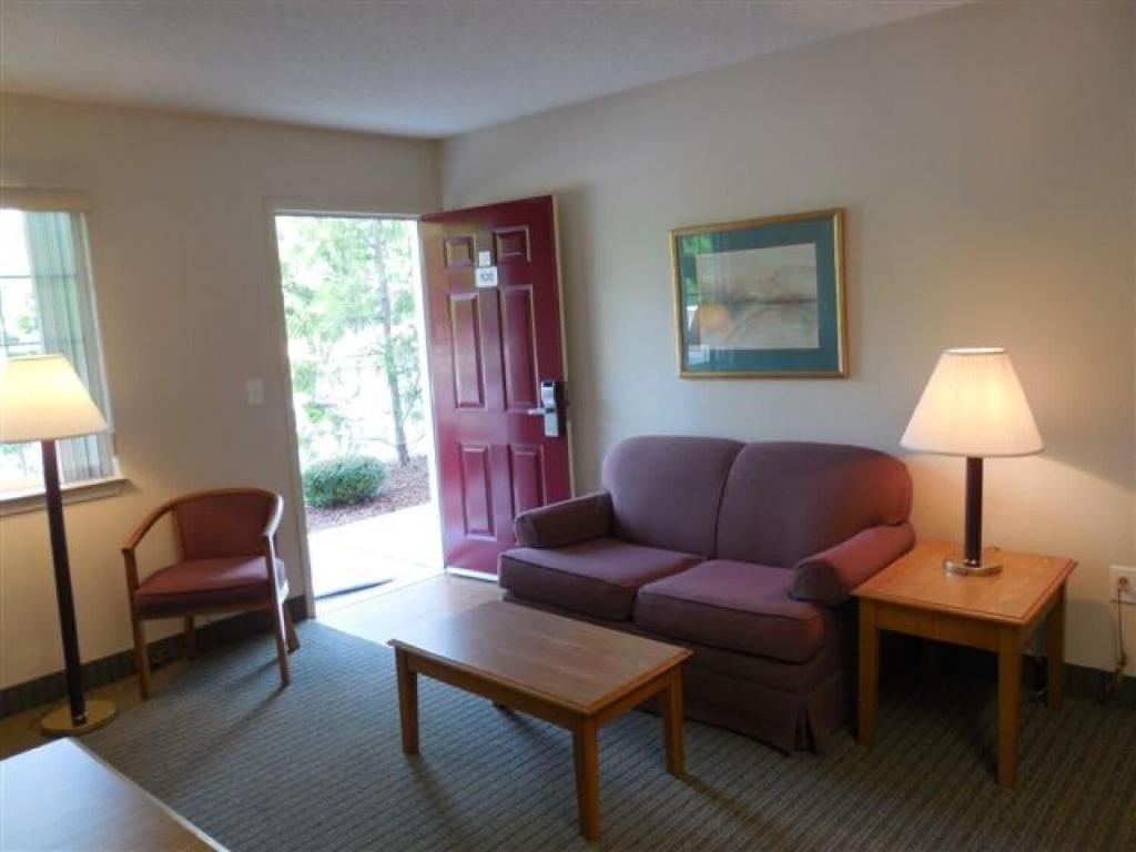 Affordable Suites Wilson