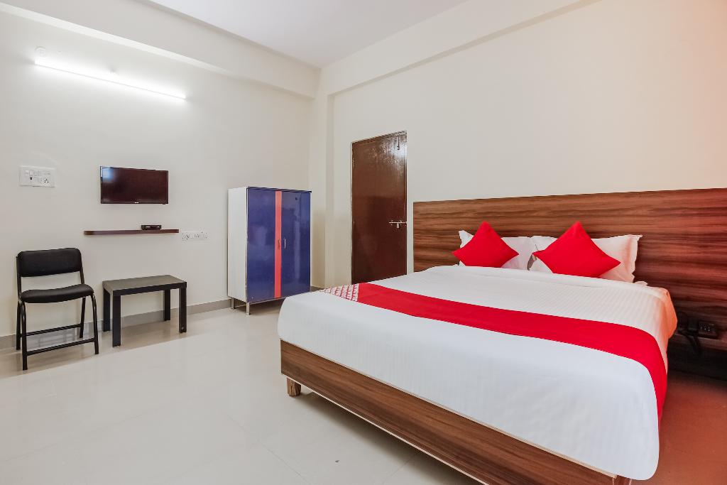 Hotel Banyan Tree