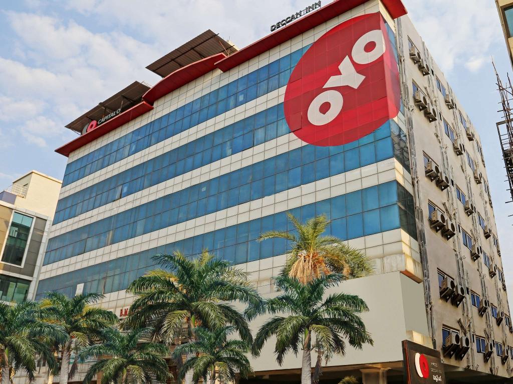 Capital O 9003 Deccan Inn, Hyderabad