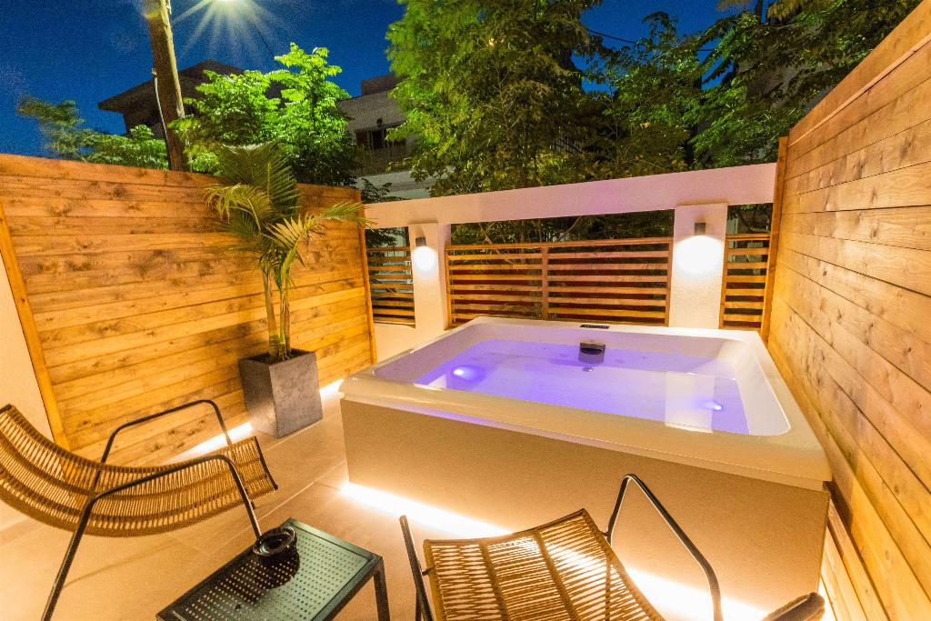 Cabana Blu Hotel & Suites