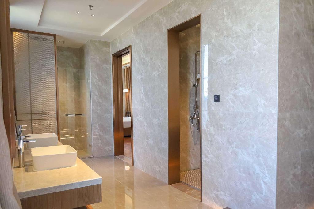 Howard Johnson Optics Valley Residence Wuhan