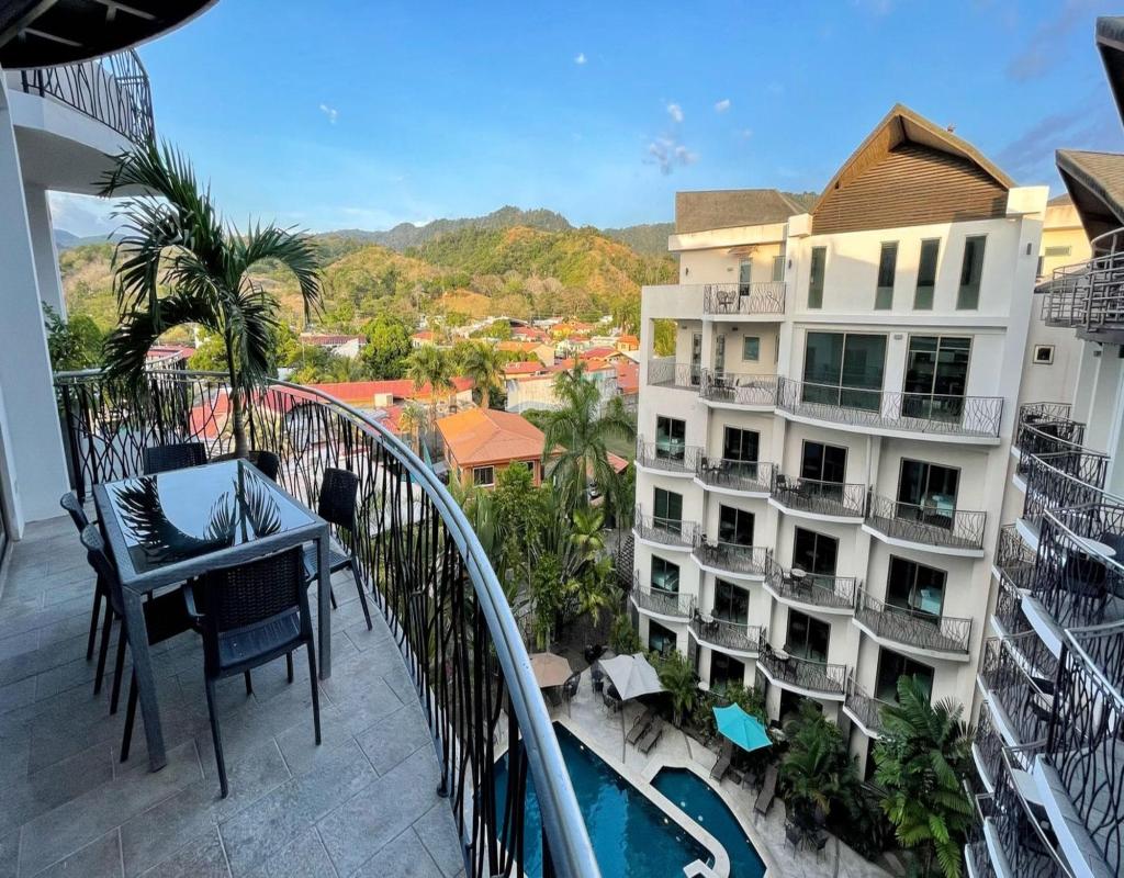 Sky Penthouses 3BR/3BTH at Oceano