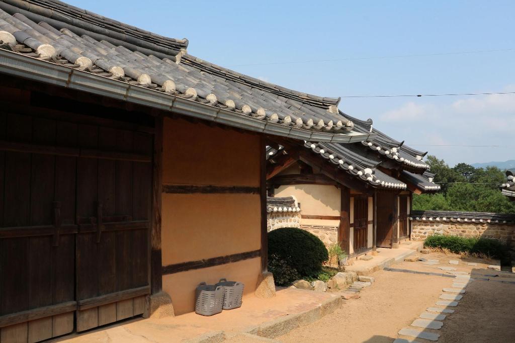 Gyeamgotaek - General view