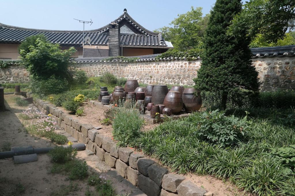 Gyeamgotaek - General view