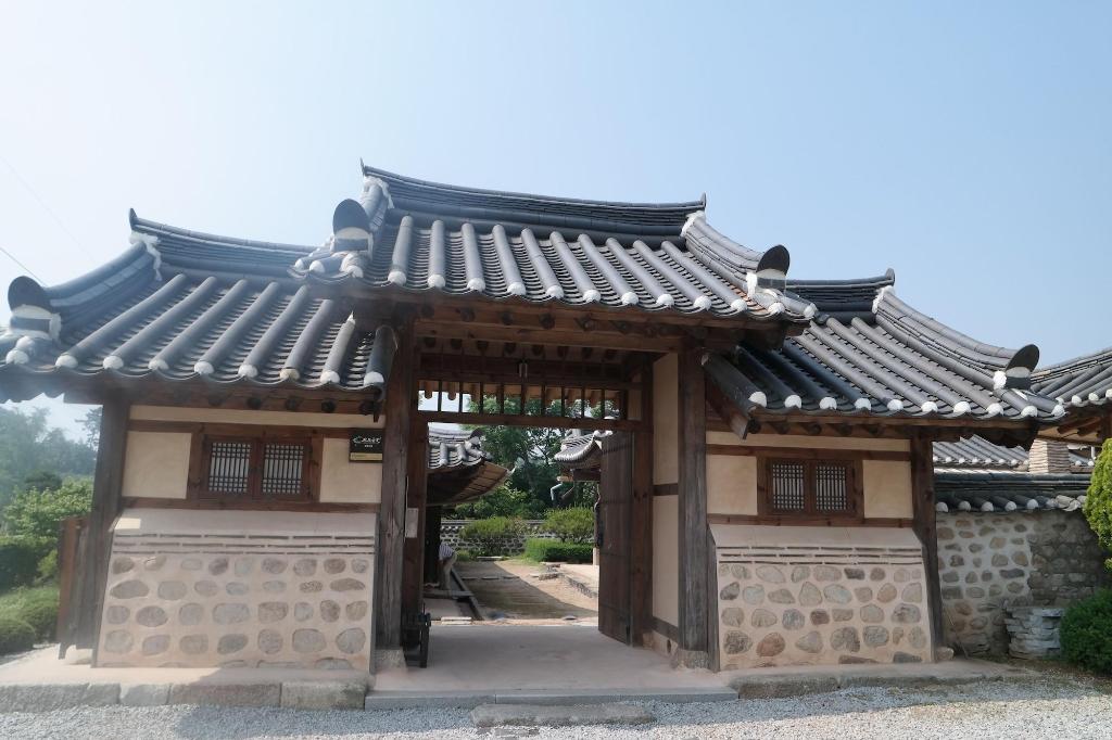 Gyeamgotaek - General view