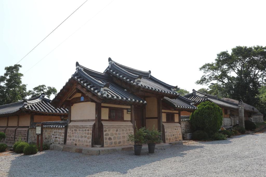 Gyeamgotaek - General view