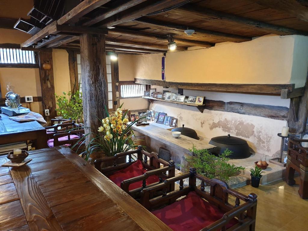 Gyeamgotaek - Lobby