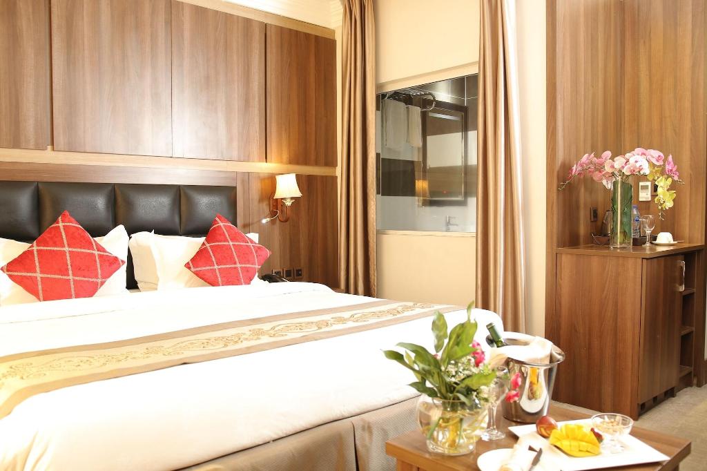 Grand Pela Hotels & Suites