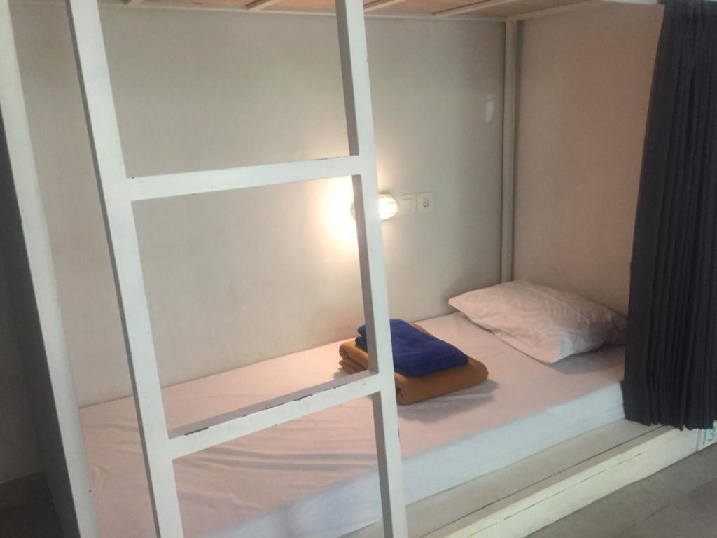Ms Snack Point Bed & Breakfast by ZUZU