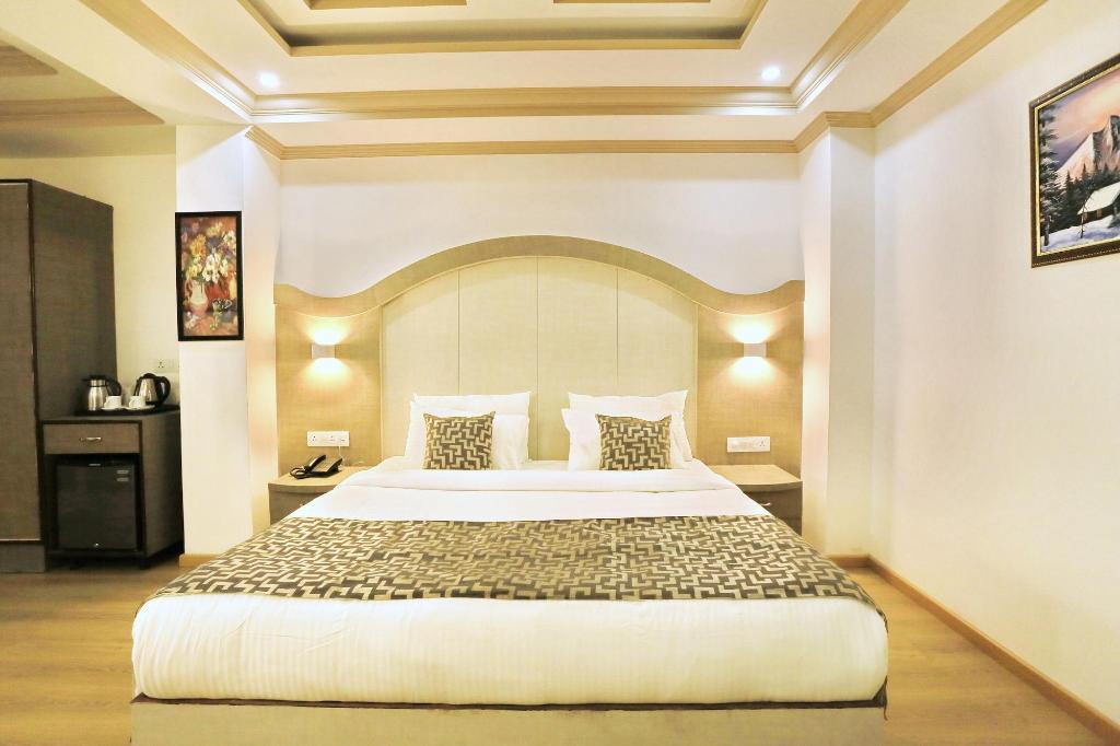 Crown Plaza Residency