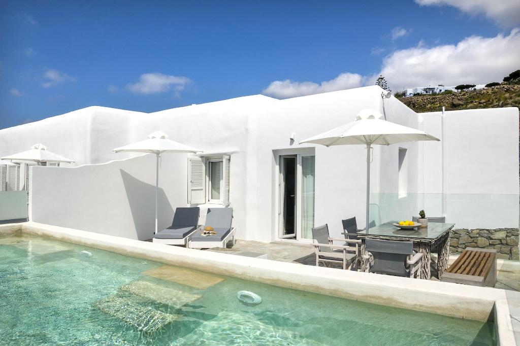 Amperian Mykonos Suites