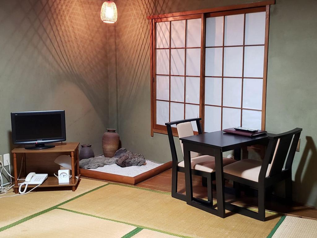 Shiroyama Inn