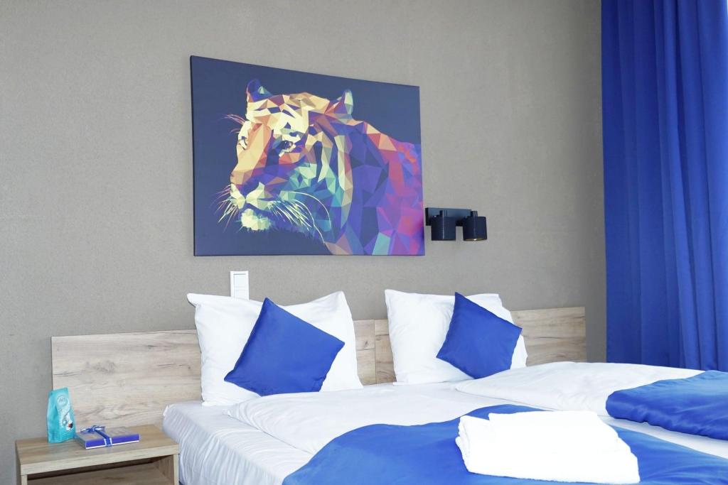 Motel Blue