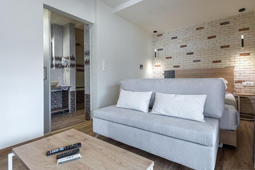 Suites Syngrou-Fix