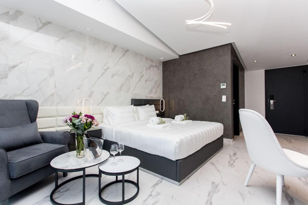 Crystal villas & suites