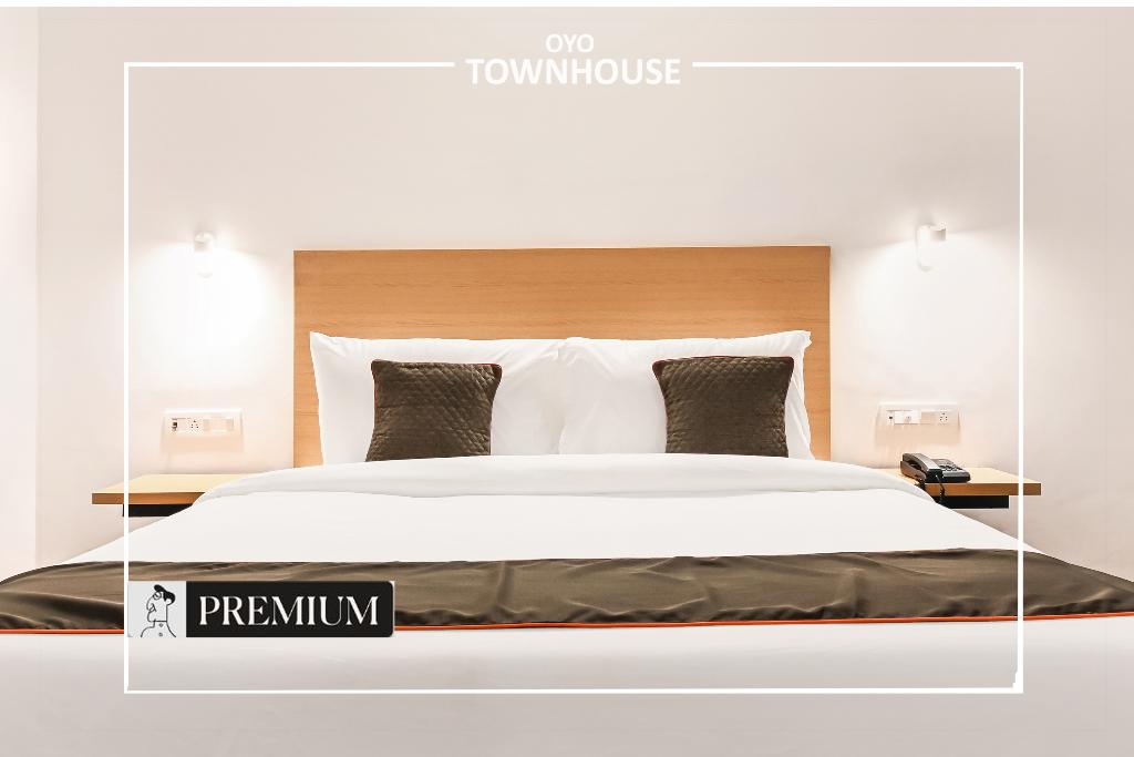 OYO Townhouse 173 Knowledge Park 3