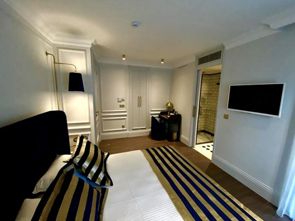 A11 Hotel Exclusive
