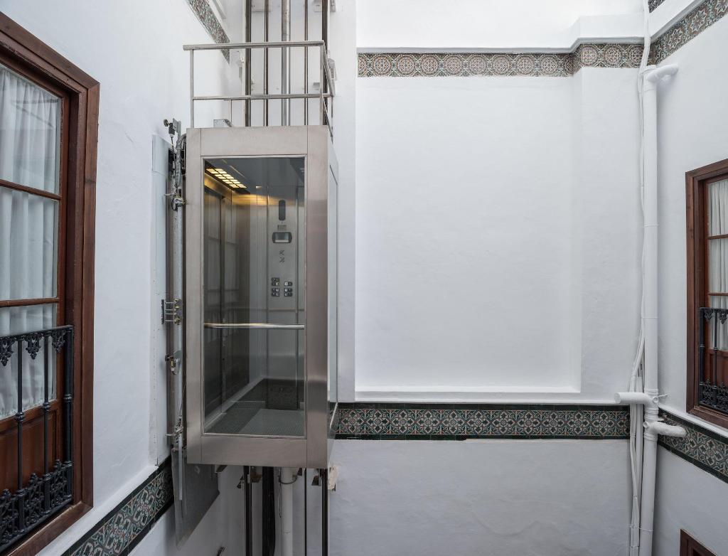 Oboe Sevilla Santa Cruz I Apartments - Sports and Entertainment