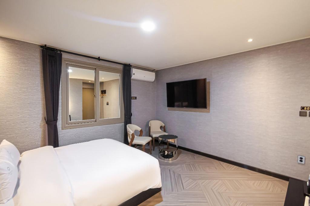 Aria Hotel